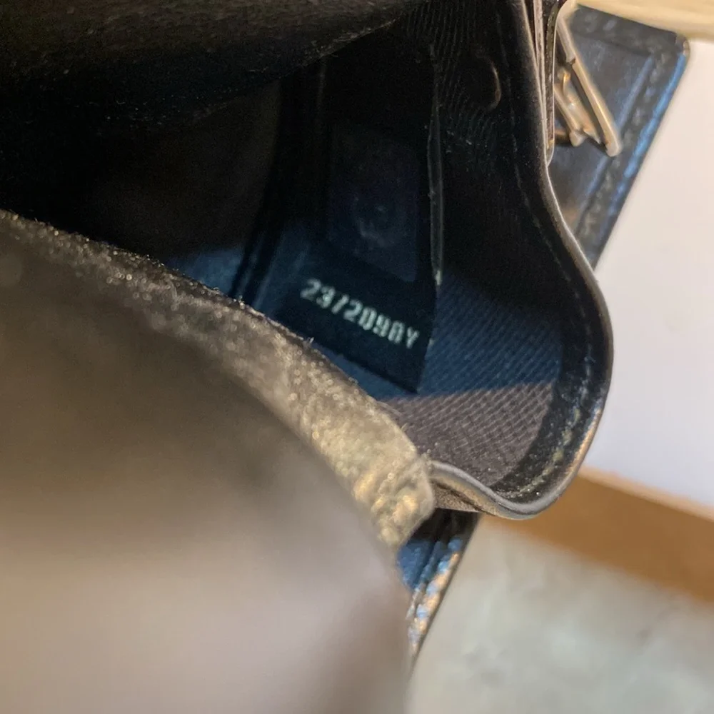 Bvlgari Black Leather Vintage key case/2 card holder - Picture 9 of 11